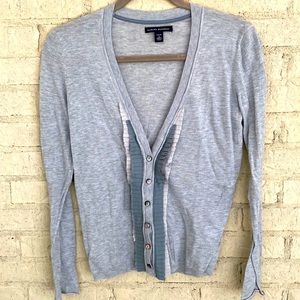 Banana Republic Pima Cotton V-Neck Ruffle Cardigan sweater. Size SP
